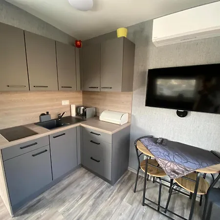 Apartment Captains Danube Houseboat - Pressburg