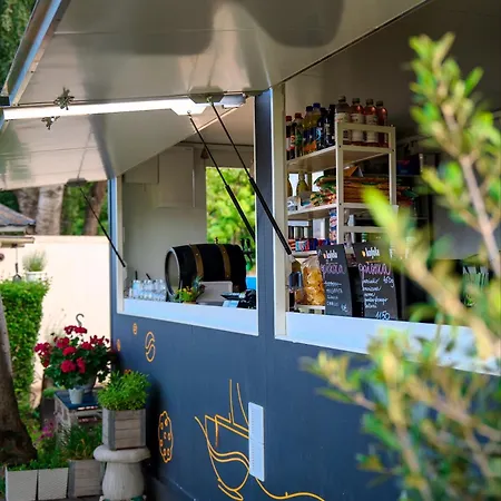 Captains Danube Houseboat - Bratislava