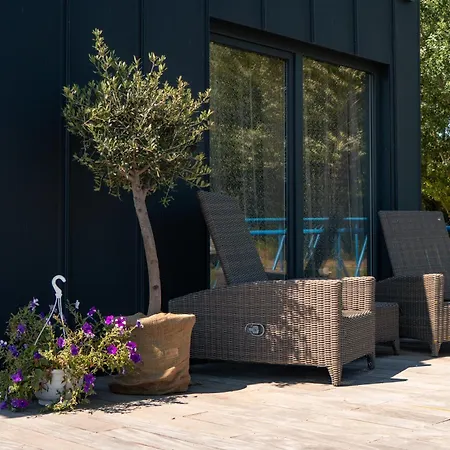 Apartment Captains Danube Houseboat - Bratislava