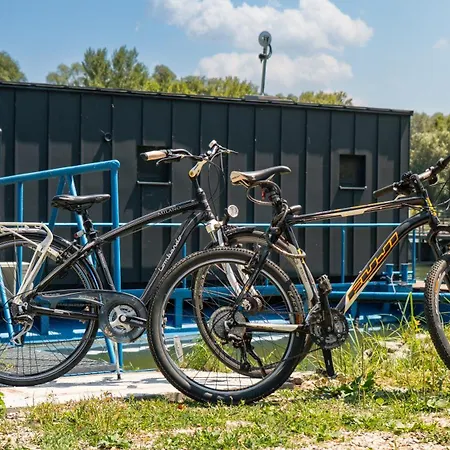 Captains Danube Houseboat - Bratislava