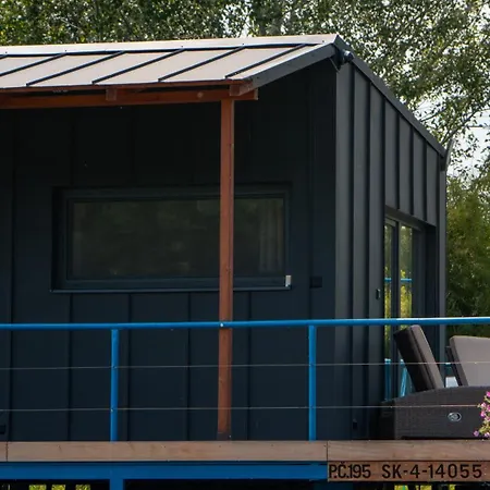 Apartment Captains Danube Houseboat -