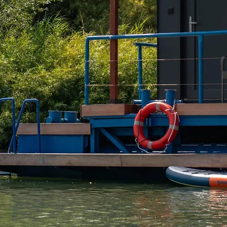 Captains Danube Houseboat - * Pozsony