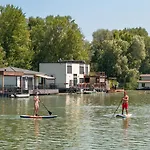 公寓 Captains Danube Houseboat -