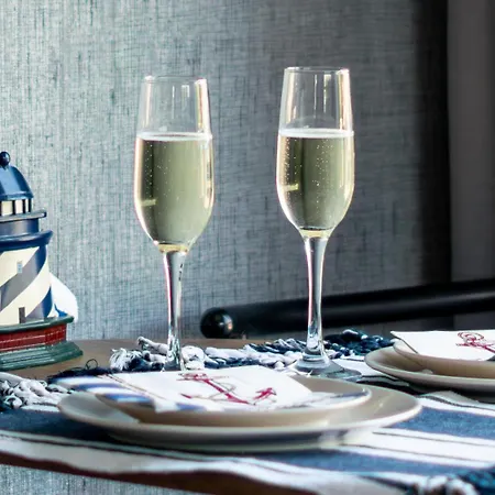 Captains Danube Houseboat - * Bratysława